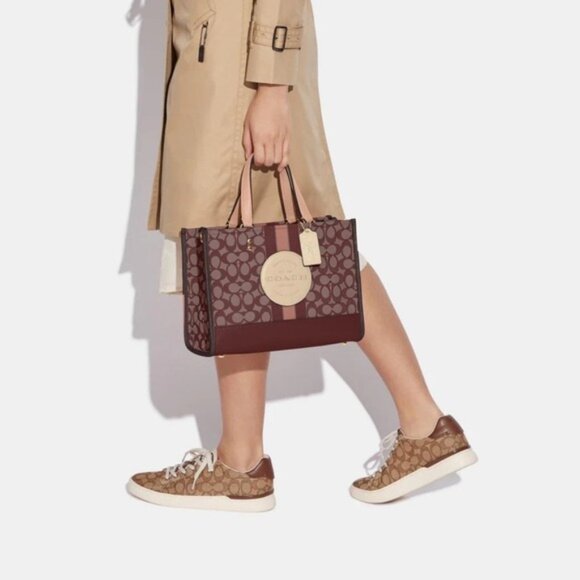 NWT💃Coach Dempsey Carryall In Signature Jacquard With Stripe And Coach Patch - Picture 5 of 12